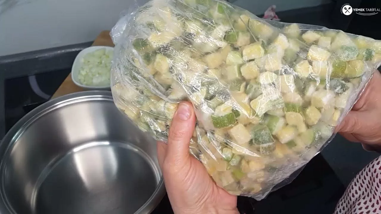 Buzluktan Çıkan Kabak Yemeği Nasıl Pişirilir 1 – buzluktan cikan kaba yemegi jpg