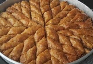 2 Tepsilik Baklava Hamuru Tarifi