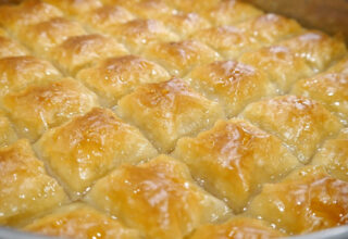 Bim Hazır Yufkadan Baklava Tarifi