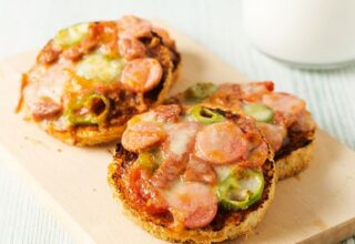 Air Fryer’da Tost Ekmeğinden Mini Pizzalar Tarifi