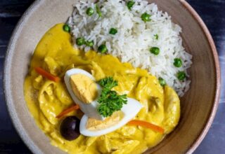 Aji De Gallina Tarifi: Malzemeler ve Yapılışı