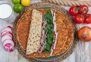 Antep Lahmacun Tarifi ve Püf Noktaları