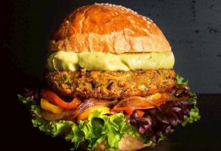 Bal Kabaklı Sebzeli Vegan Burger Tarifi