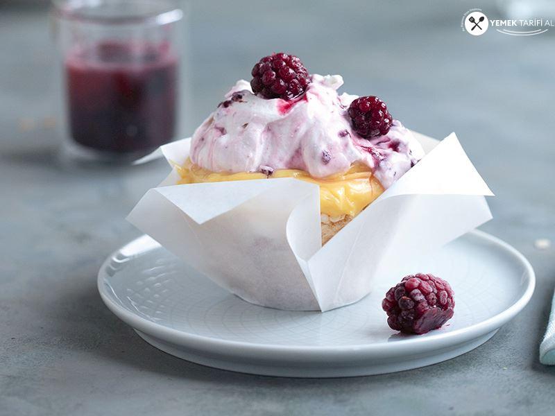 Böğürtlenli ve Limonlu Mini Pavlovalar Tarifi 1 – bogurtlenli ve limonlu mini pavlovalar tarifi Dzjj6WYg