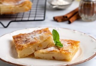 Bougatsa Tarifi: Adım Adım Yapılışı ve Malzemeleri