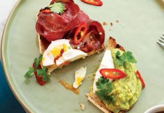 Bresaola ve Ekşi Maya Ekmek Tarifi