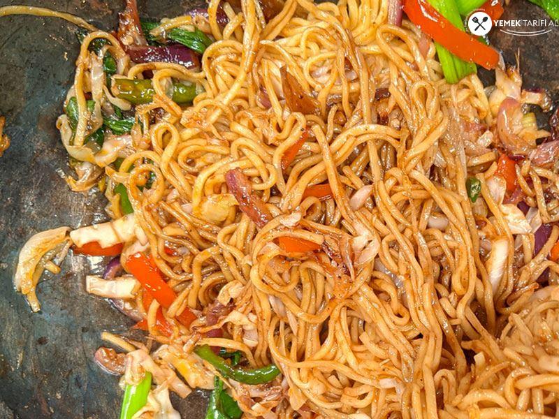 Chow Mein Tarifi ve Malzemeleri 1 – chow mein tarifi ve malzemeleri Kj6cnMmY