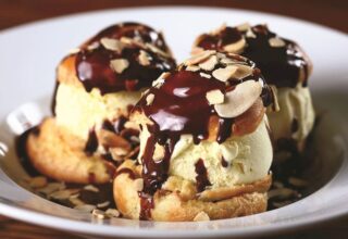 Çikolata Soslu Dondurmalı Profiterol Tarifi