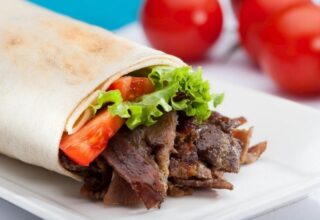 Ev Yapımı Et Döner Dürüm Tarifi