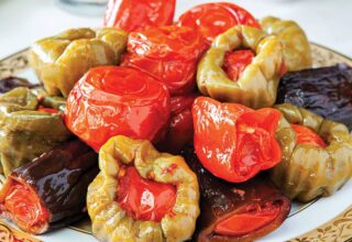 Gaziantep Usulü Etli Karışık Dolma Tarifi