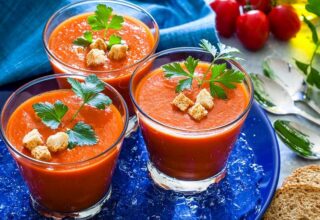 Gazpacho Çorbası Tarifi: Yazın Ferahlatan Lezzeti