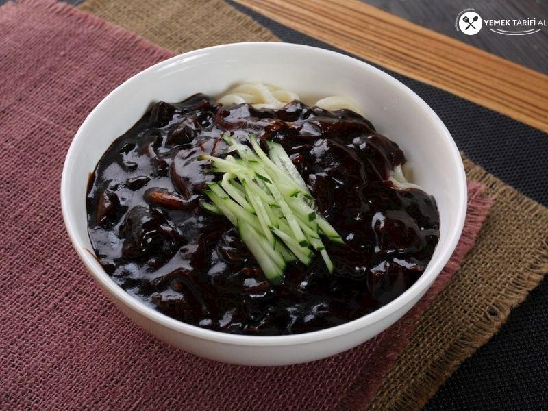 Jajangmyeon (Siyah Fasulyeli Erişte) Tarifi 1 – jajangmyeon siyah fasulyeli eriste tarifi YinQPpAO