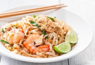 Karidesli Pad Thai Tarifi