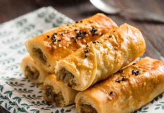 Kıymalı Patatesli Börek Tarifi