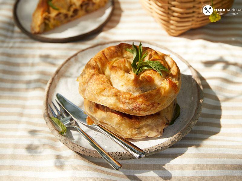 Kıymalı Pırasalı Börek Tarifi 1 – kiymali pirasali borek tarifi B1NHNEON