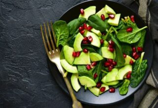 Narlı Avokado Salatası Tarifi