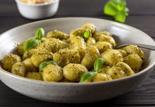 Pesto Soslu Gnocchi Tarifi