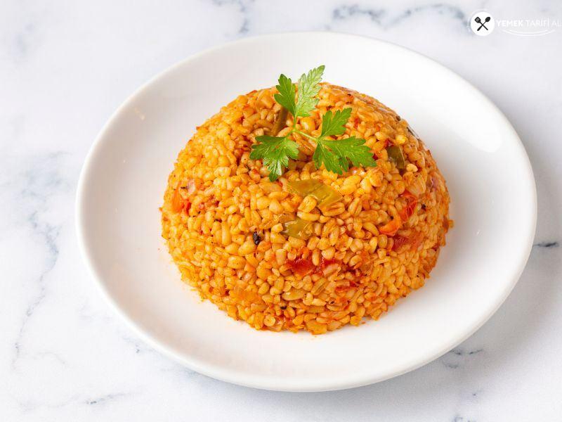 Salçalı Bulgur Pilavı Tarifi 1 – salcali bulgur pilavi tarifi