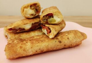 Sucuklu Kaşarlı Çıtır Börek Tarifi