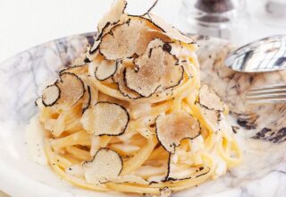 Yer Mantarlı Linguine (Linguni Al Tartufo) Tarifi