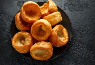 Yorkshire Pudding Tarifi ve Püf Noktaları